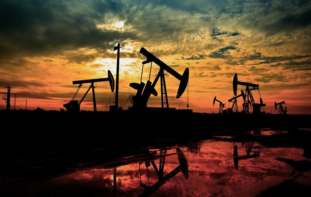 Surging gas prices fail to inspire rangebound crude oil by Saxo Group